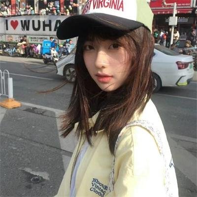 有秘密的她